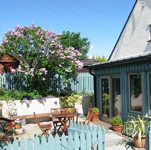 findhorn holiday cottage exterior